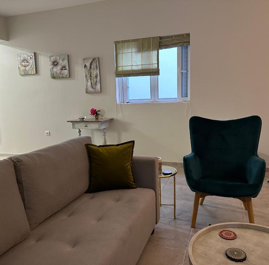 Alpha 4 Apartment *