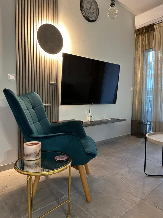Alpha 4 * Nafplio